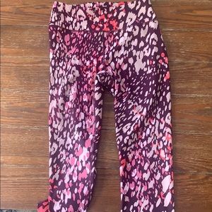 Adorable crop leggings- Size M